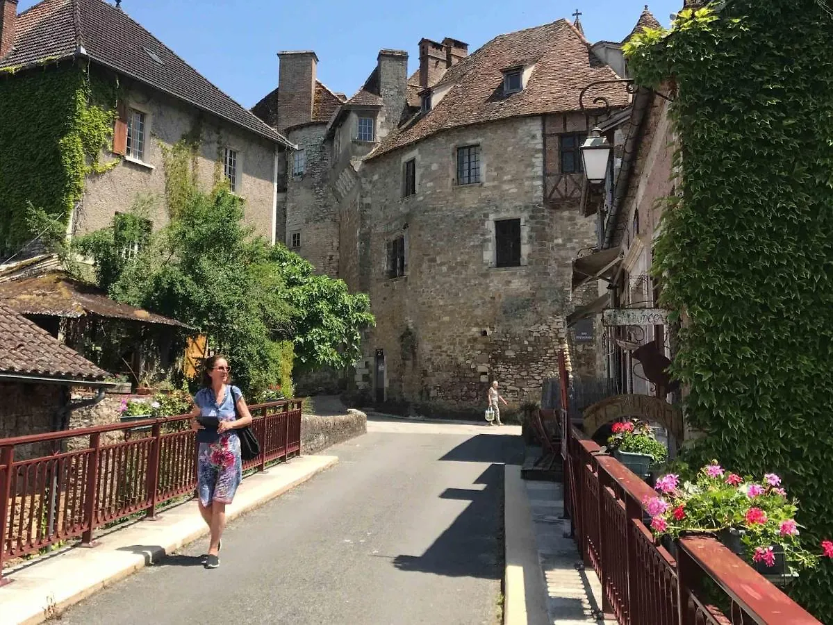 Bed and Breakfast Manoir De Rieuzal Loubressac Frühstückspension
